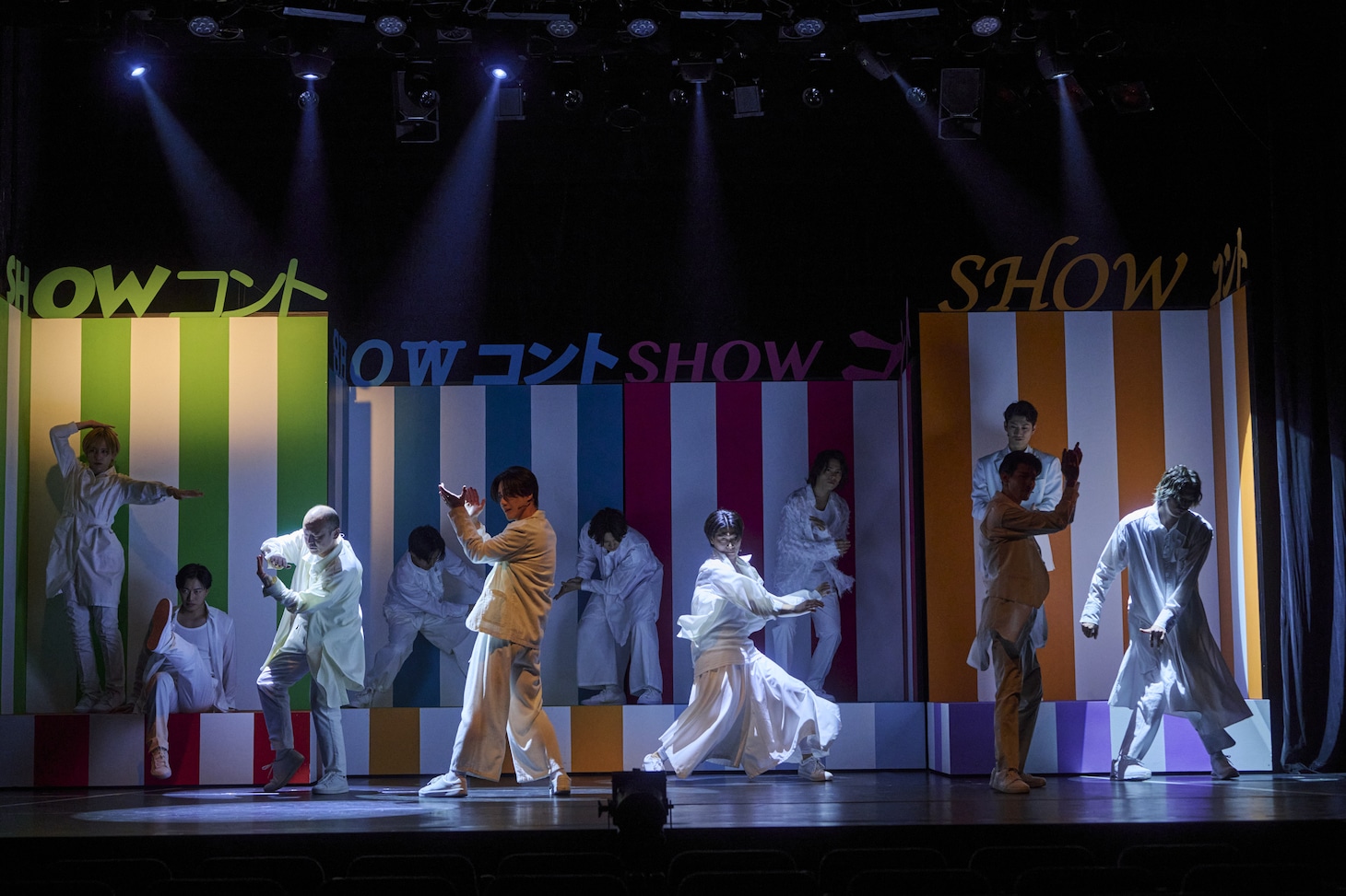 舞台「Showとコント～11 people one role～」より。