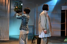 譜面絵画「プレミアムの果て」より。（撮影：大川あやの / 譜面絵画）