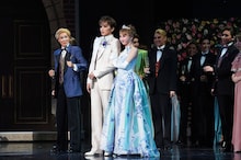 始まるぞ！“大好き”叫べ、暁千星＆詩ちづる新トップコンビの宝塚歌劇星組「恋する天動説」東京で