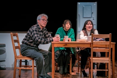 劇団 集合チキューン 演劇公演「冷凍室」より。