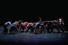 Co.山田うん「楽興の時」より。（Photo by Hiroyasu Daido）