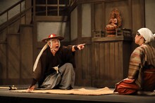 MONO 第53回公演「退屈忍者」より。（撮影：伊藤華織）