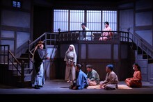 MONO 第53回公演「退屈忍者」より。（撮影：伊藤華織）