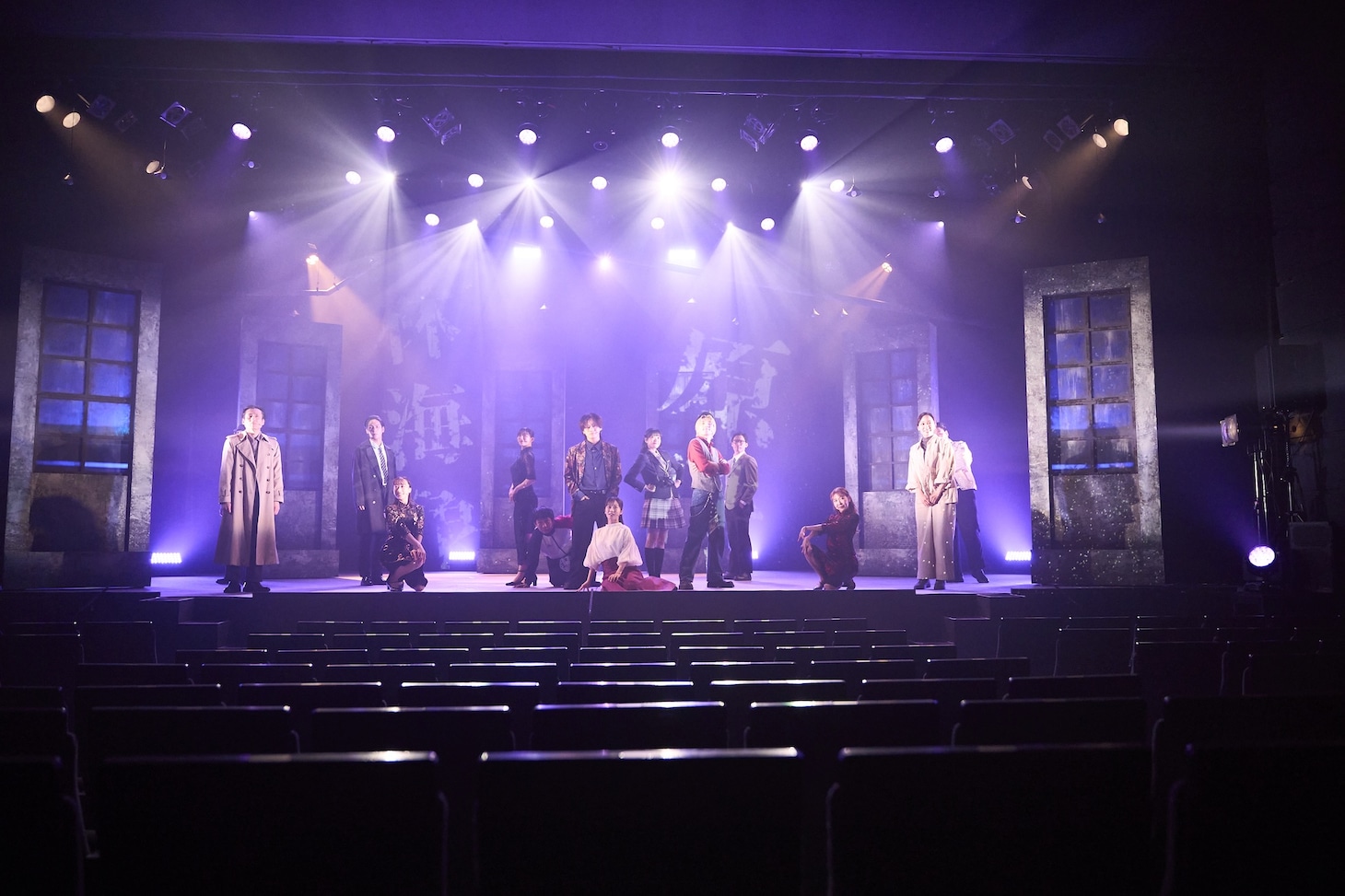 舞台「私立探偵 濱マイク -罠- THE TRAP」より。（©林海象／舞台「私立探偵 濱マイク」製作委員会2026 / 撮影：鈴木崇志）