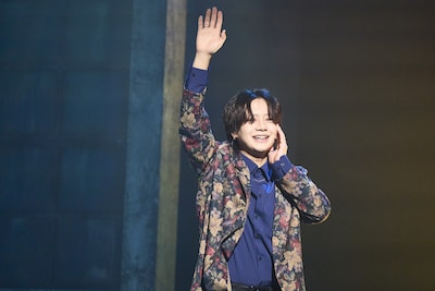 舞台「私立探偵 濱マイク -罠- THE TRAP」より。（©林海象／舞台「私立探偵 濱マイク」製作委員会2026 / 撮影：鈴木崇志）