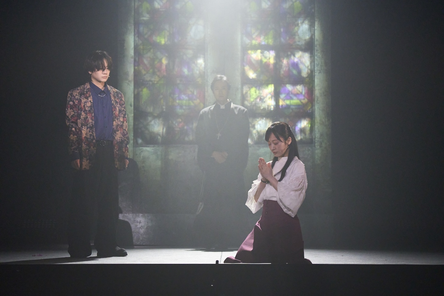 舞台「私立探偵 濱マイク -罠- THE TRAP」より。（©林海象／舞台「私立探偵 濱マイク」製作委員会2026 / 撮影：鈴木崇志）