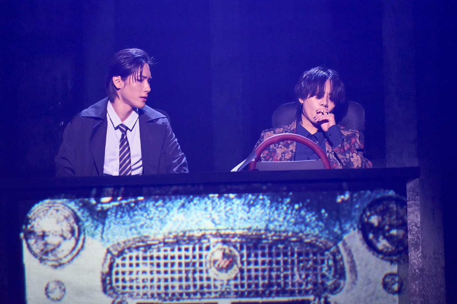 舞台「私立探偵 濱マイク -罠- THE TRAP」より。（©林海象／舞台「私立探偵 濱マイク」製作委員会2026 / 撮影：鈴木崇志）