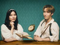 DISCOVER WORLD THEATRE vol.16「ウェンディ＆ピーターパン」より、主演を務める芳根京子（左）と渡辺翔太のビジュアル。