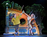 劇団四季 ファミリーミュージカル「はじまりの樹の神話～こそあどの森の物語～」より。（撮影：阿部章仁）