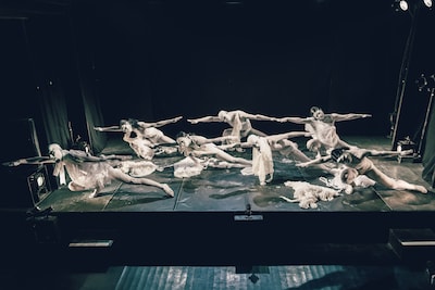 大駱駝艦 壺中天 舞踏公演 坂詰健太「シンショク」より。（撮影：腰山大雅）