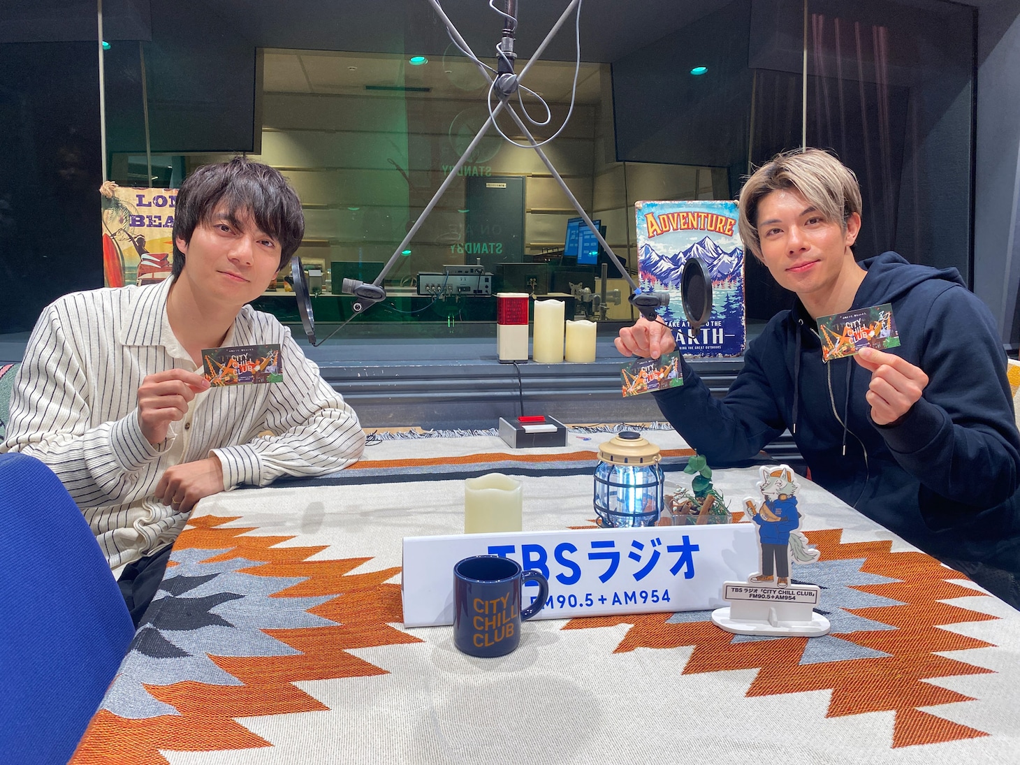 左から西山潤、柿澤勇人。