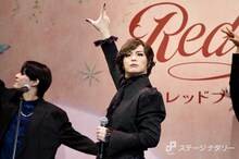 「あらま！そんな！すごい！」を歌唱する田代万里生。