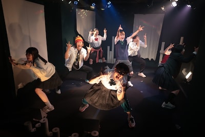 海ねこ症候群「帰ってきた?!『新版：プレイス・リバティ』」より。（撮影：コトデラシオン［十六夜基地］）