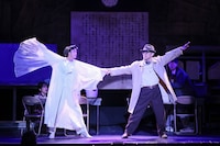 こまつ座 第157回公演「国語事件殺人辞典」より。