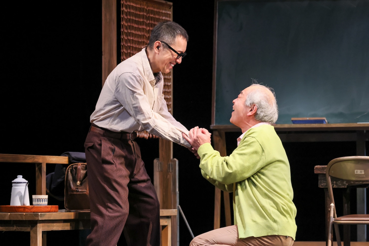 こまつ座 第157回公演「国語事件殺人辞典」より。