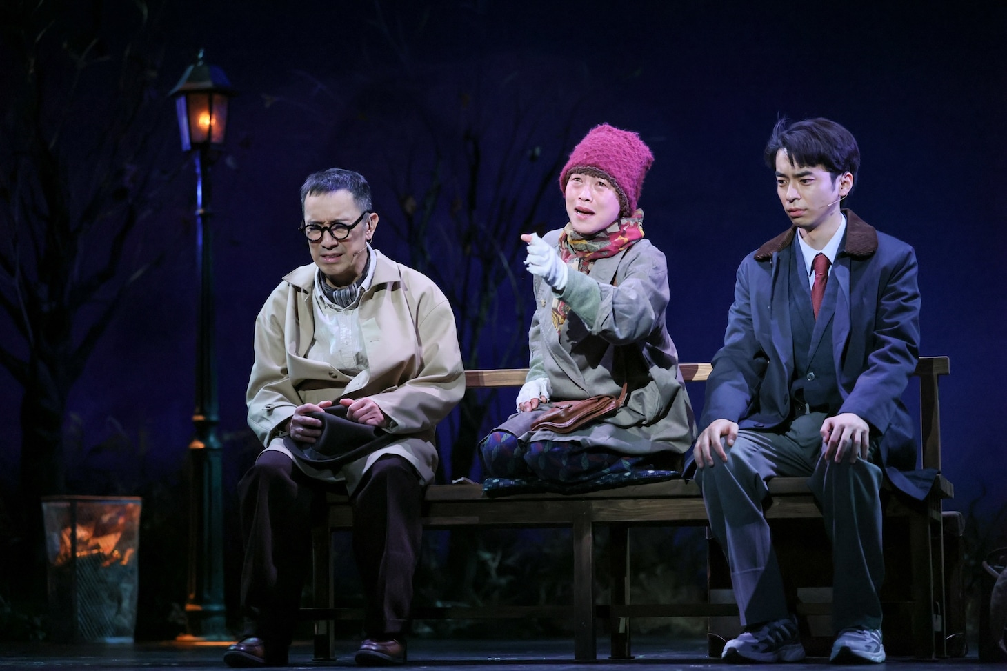 こまつ座 第157回公演「国語事件殺人辞典」より。