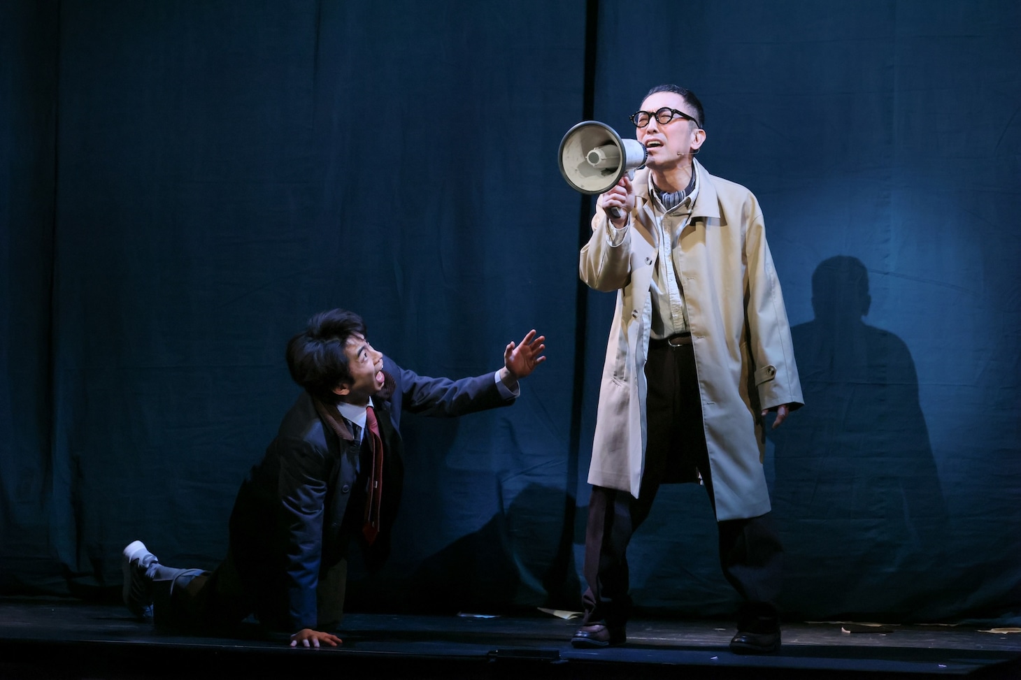 こまつ座 第157回公演「国語事件殺人辞典」より。