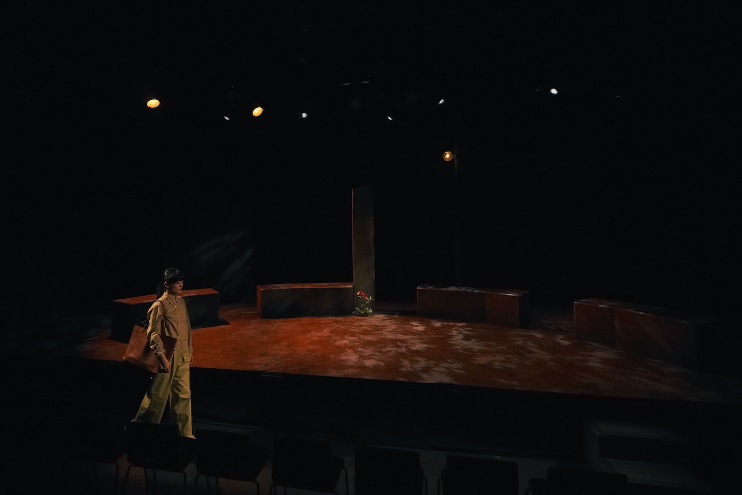 「ワールド、終わらせない」より。（撮影：堀川高志）