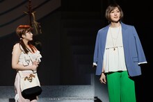 ミュージカル「スキップとローファー」より、左から林鼓子扮する江頭ミカ、佐々木崇扮するナオ