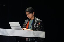 舞台「悪の花」開幕、韓国ドラマ16話を2時間に凝縮…五関晃一「その中で『愛』を見つけて」