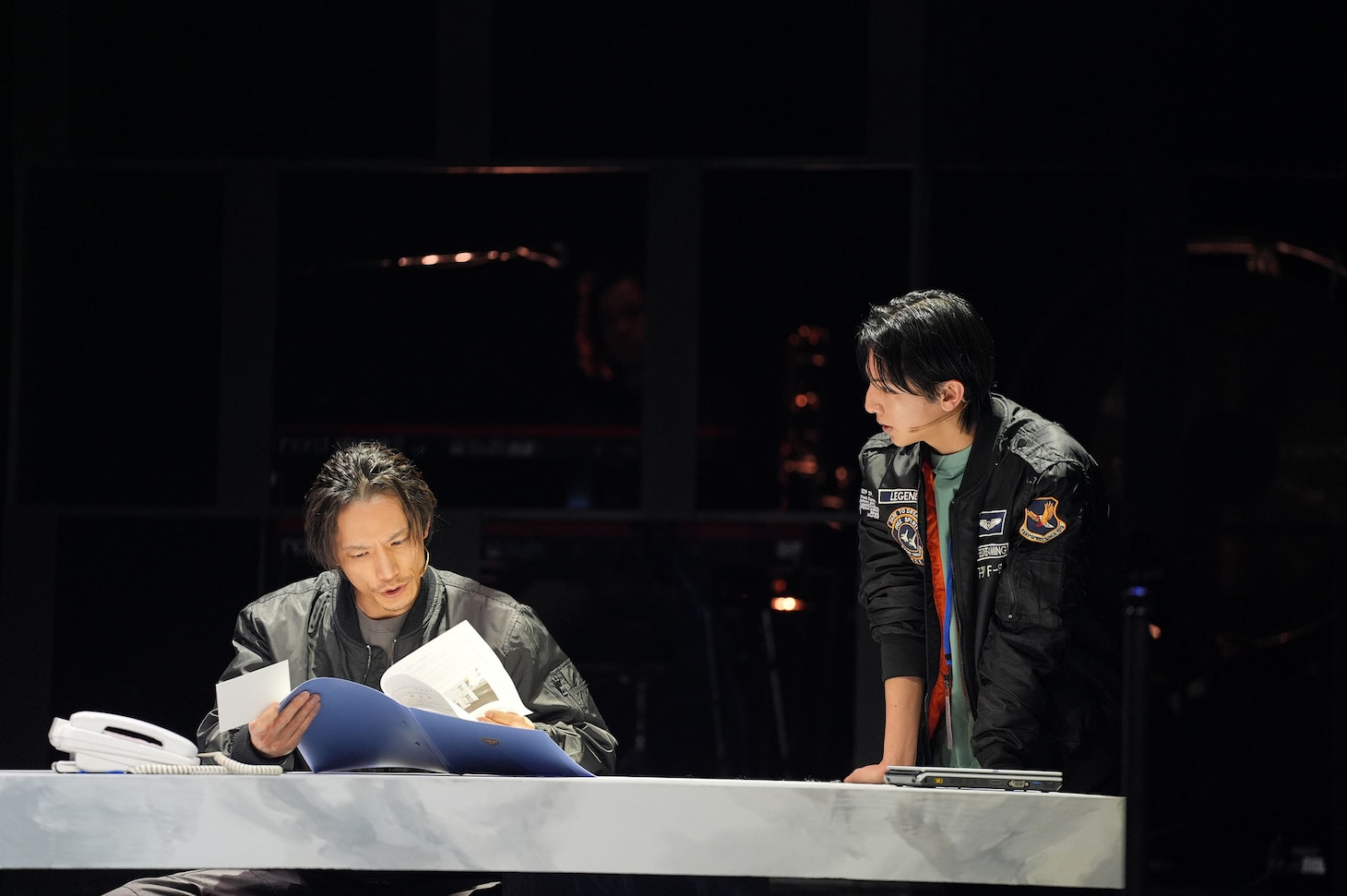 舞台「悪の花」より。©舞台『悪の花』2026／撮影：Ayano Tomozawa