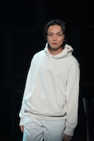 舞台「悪の花」開幕、韓国ドラマ16話を2時間に凝縮…五関晃一「その中で『愛』を見つけて」