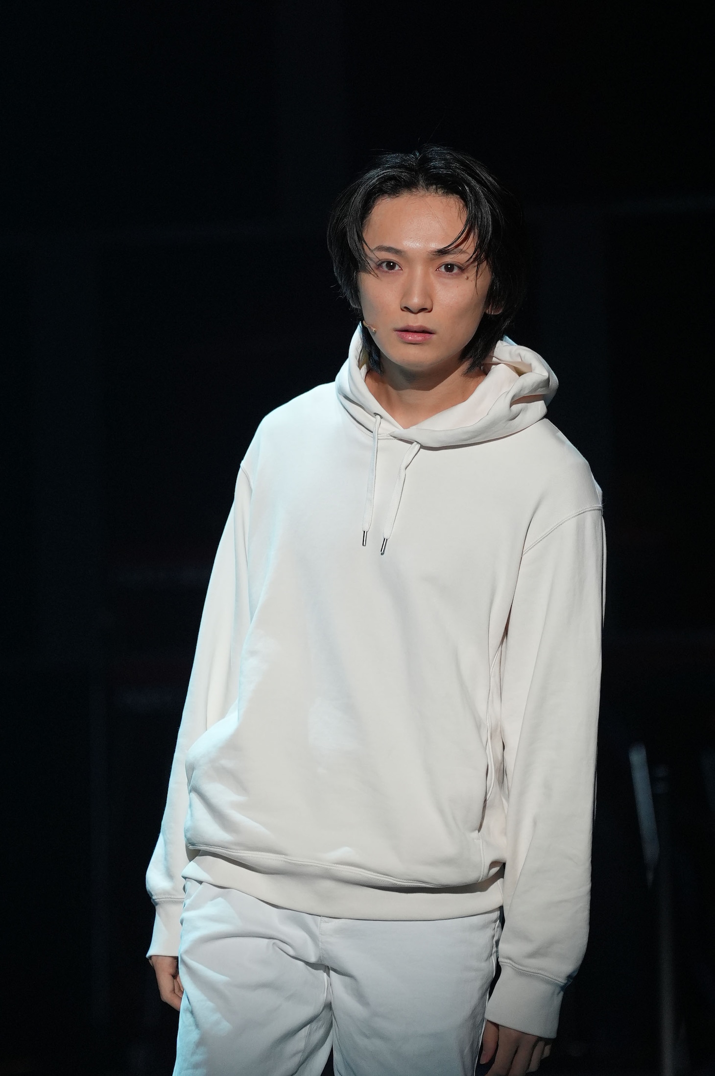 舞台「悪の花」開幕、韓国ドラマ16話を2時間に凝縮…五関晃一「その中で『愛』を見つけて」