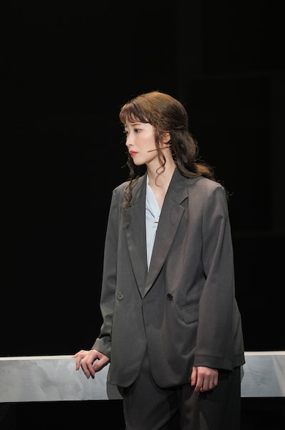 舞台「悪の花」より。©舞台『悪の花』2026／撮影：Ayano Tomozawa