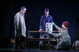 こまつ座 第157回公演「国語事件殺人辞典」より。（撮影：宮川舞子）