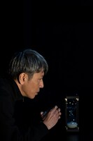 一人の俳優のための五人の演出家による上演 V「この春に」クリエーションより。