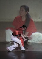 飯名尚人・今貂子共同作品「おんなのぼくしさん」ビジュアル（photo: iina naoto）