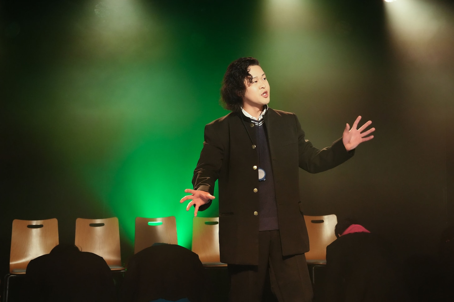 柿喰う客 新人卒業公演「青春部隊」より。（撮影：川尻祐也）