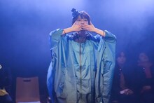 柿喰う客 新人卒業公演「青春部隊」より。（撮影：川尻祐也）