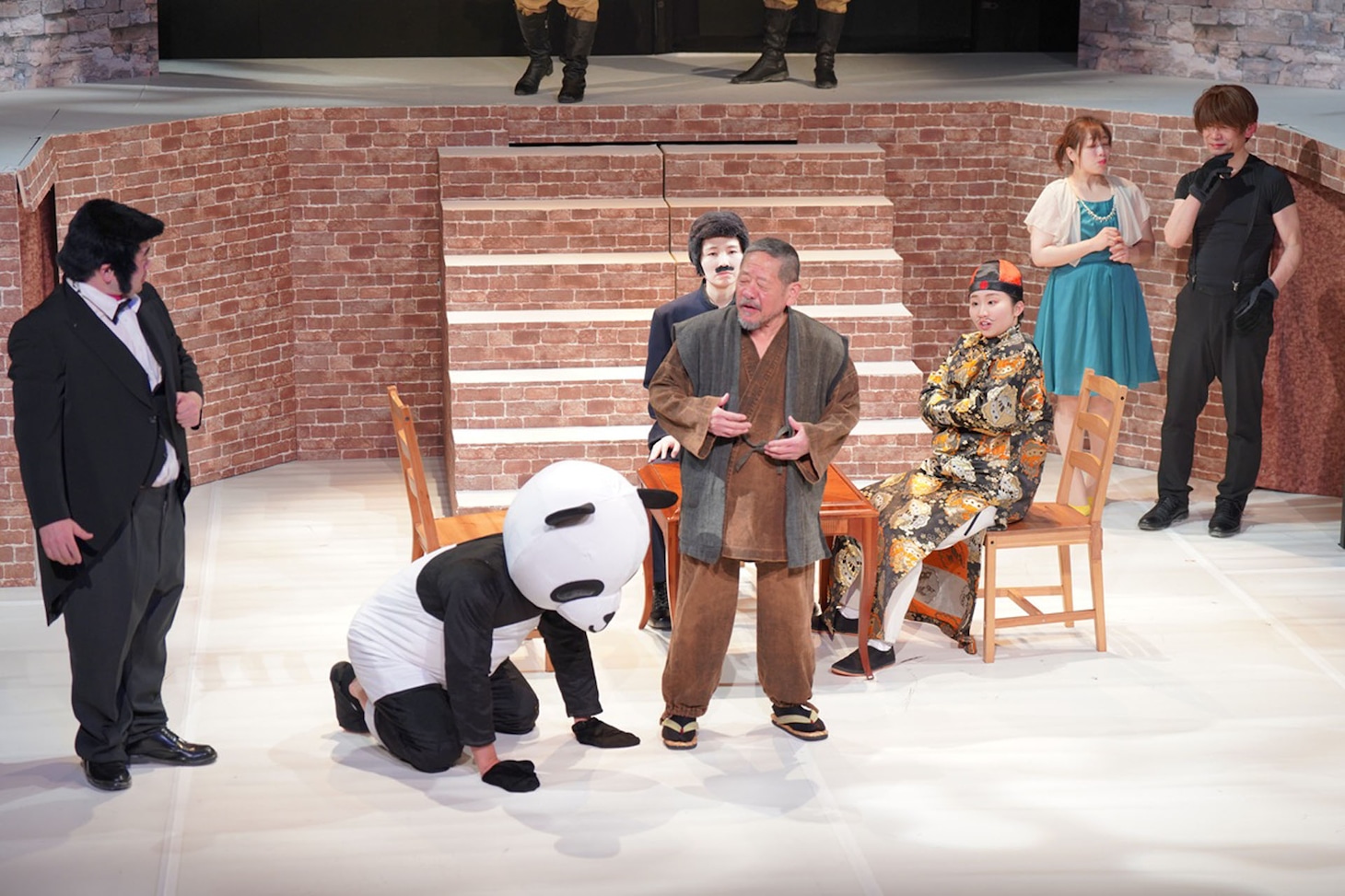 劇団東京ミルクホール第28回本公演 J.K.Goodman さよなら特別興行「虹色のトロツキー 建国大学篇」より。