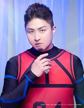 澤田拓郎扮する伊右衛門送人。