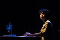 ぱぷりか「どっか行け！クソたいぎい我が人生」（2022年）より。（撮影：堀山俊紀）