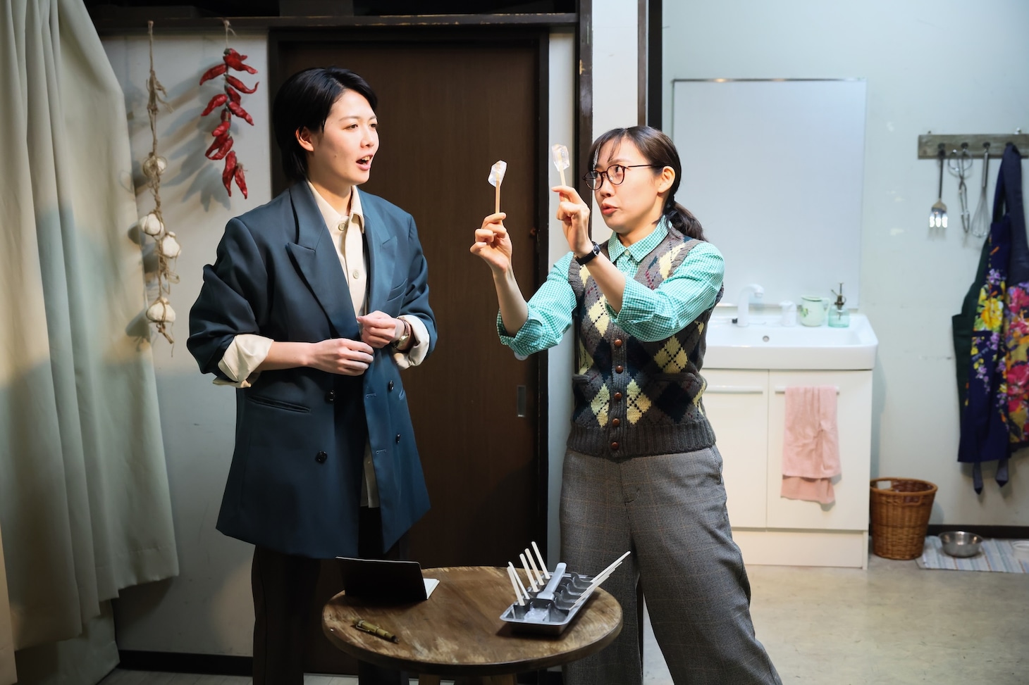 文学座3月アトリエの会「Fefu and Her Friends（フェフ アンド ハー フレンズ）」より。（撮影：宮川舞子）