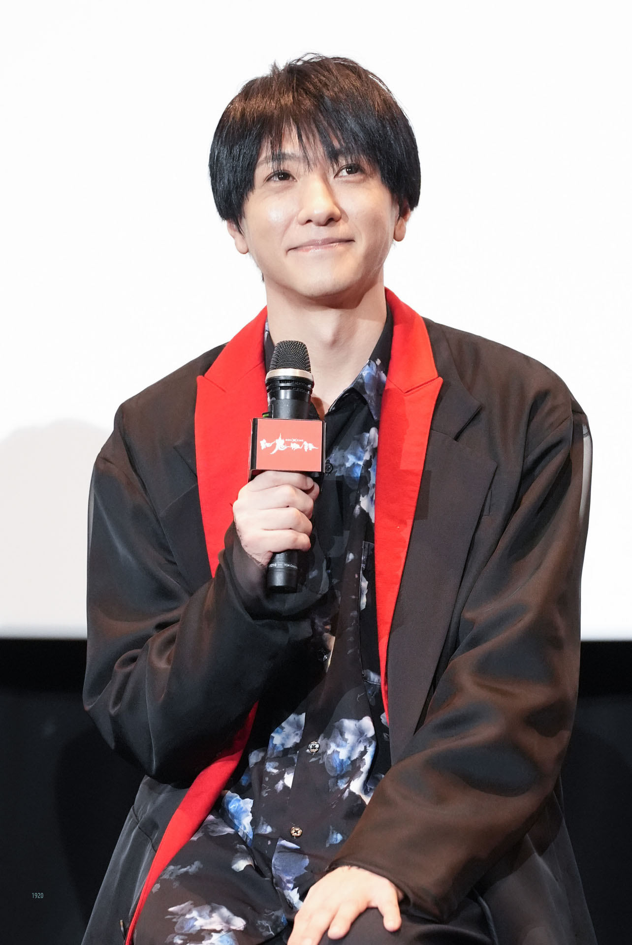 「ゲキ×シネ『紅鬼物語』」舞台挨拶より、鈴木拡樹。