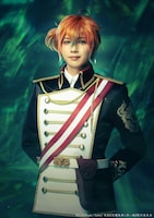 藤田倖羽扮するテディ・ブラウン。