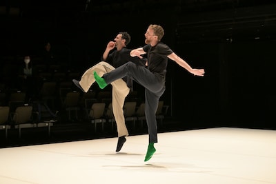 「フレンズ・オブ・フォーサイス〈日本初演〉」より。（撮影：鹿摩隆司）