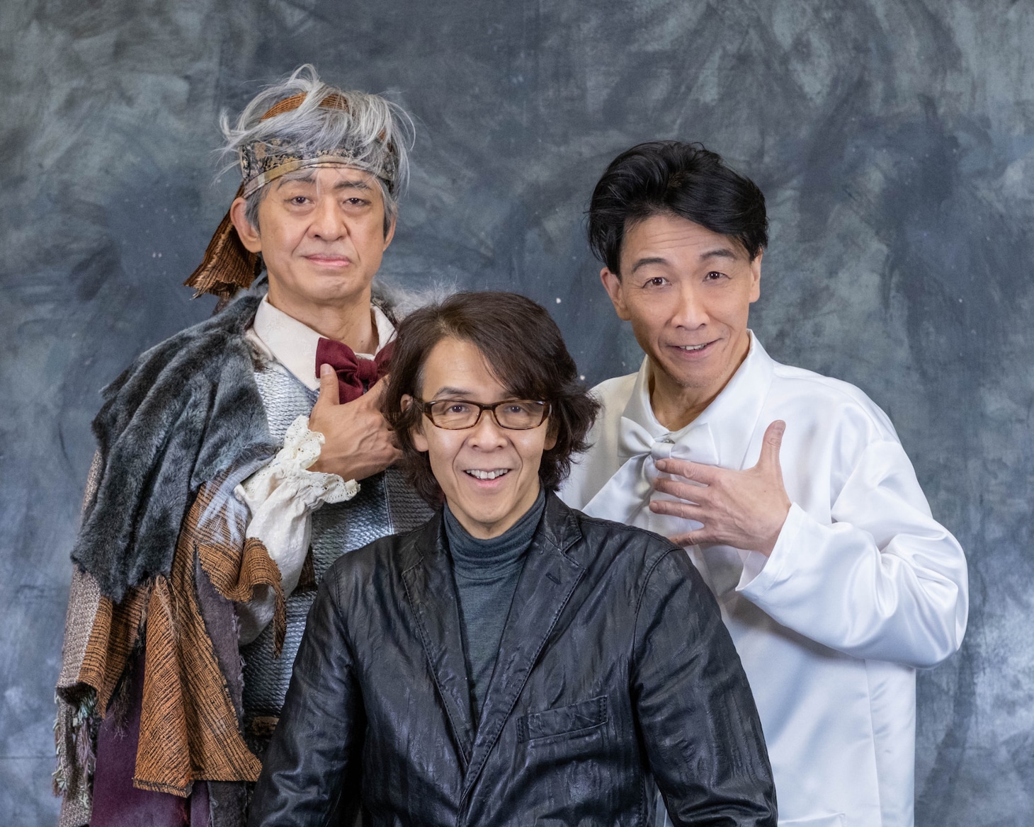 左から岡森諦、横内謙介、有馬自由。