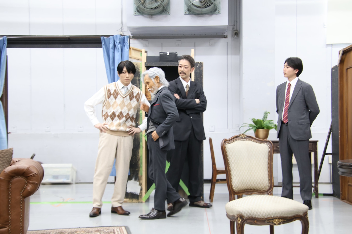 舞台「ブラック・コーヒー」稽古場取材会の様子。