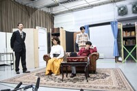 舞台「ブラック・コーヒー」稽古場取材会の様子。