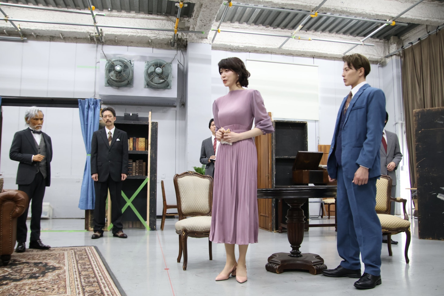 舞台「ブラック・コーヒー」稽古場取材会の様子。