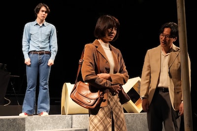 舞台「岸辺のアルバム」より。（撮影：田中亜紀）