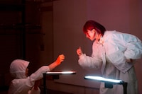 焚きびび no.2「グッド、バーニング」より。（撮影：高木陽春）