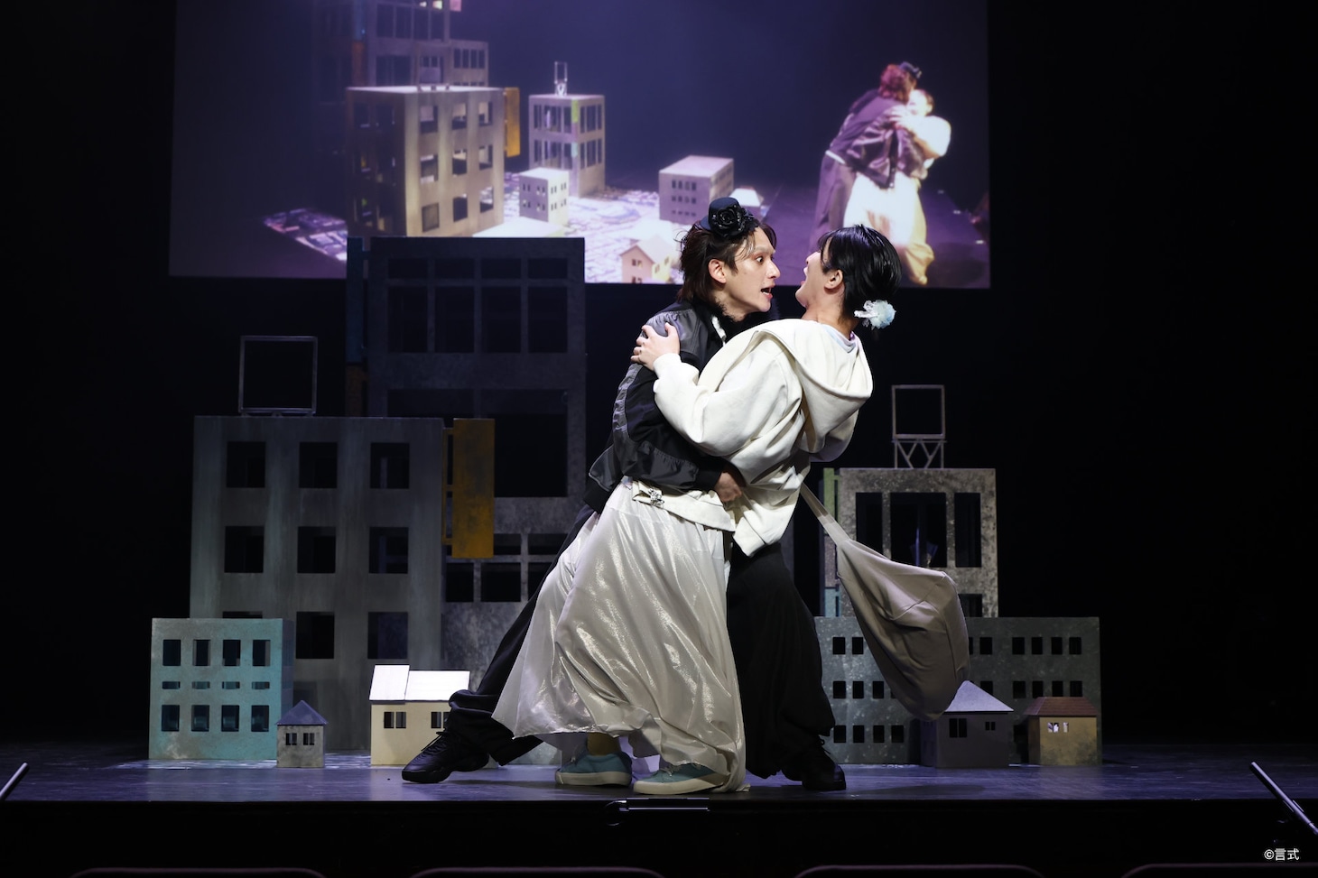 言式「とるわよ！」より。（撮影：小境勝巳）©︎言式