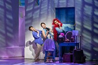 劇団四季 ミュージカル「マンマ・ミーア！」より。（撮影：阿部章仁）