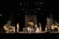 劇団時間制作「社会で生きる動物」より。