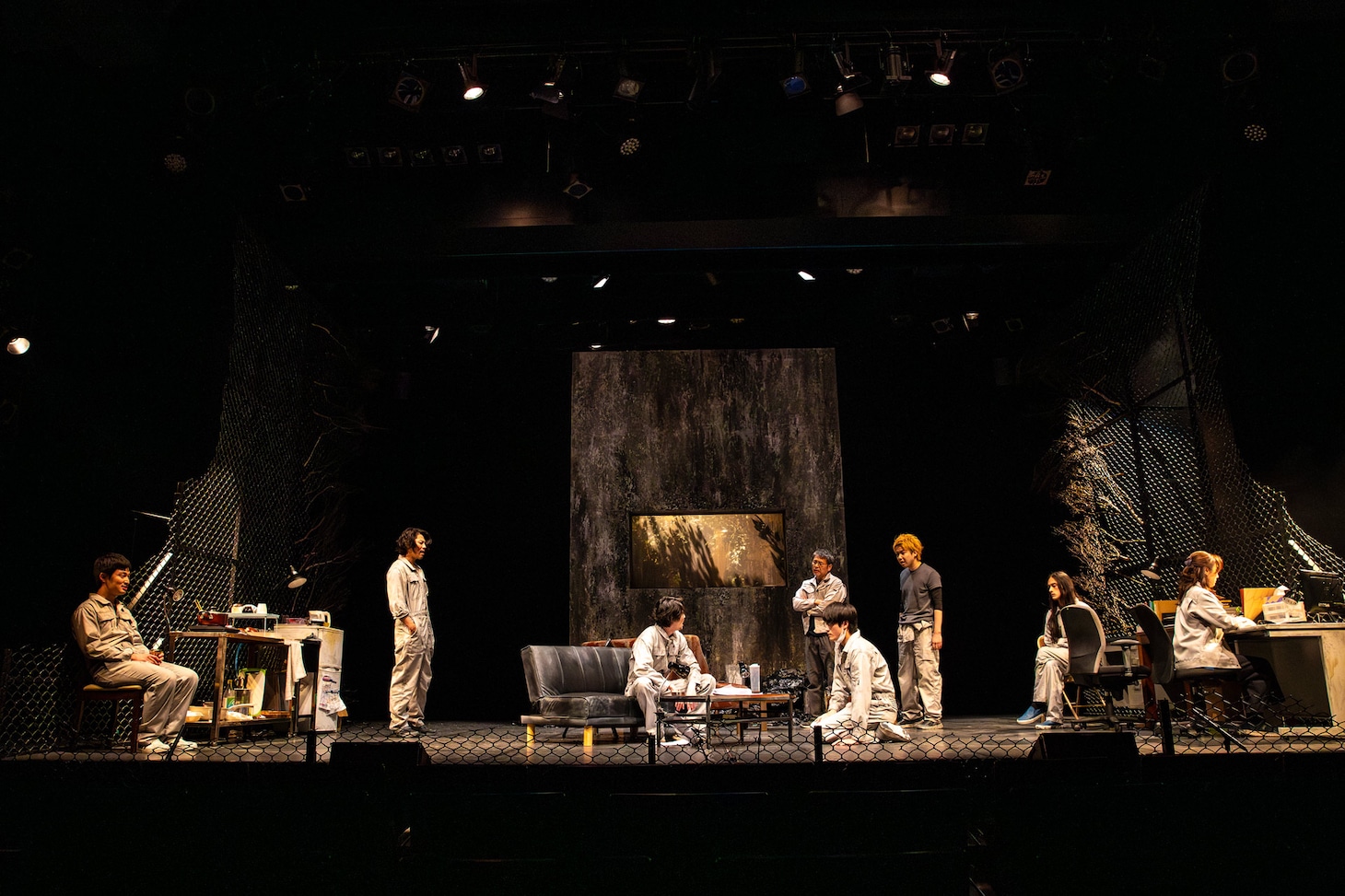 劇団時間制作「社会で生きる動物」より。